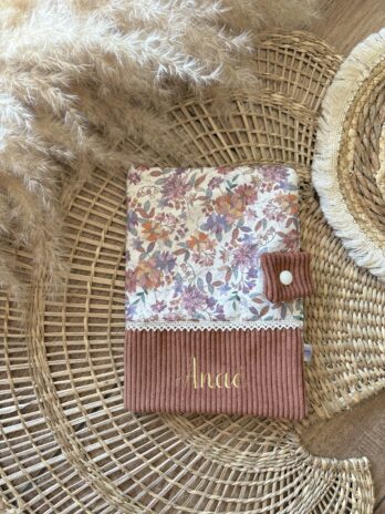 Protège carnet de santé personnalisé – Fleurs vintages