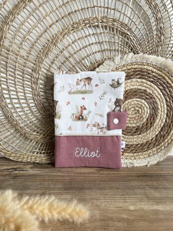 Protège carnet de santé personnalisé – Animaux de la forêt 🐿️🌳