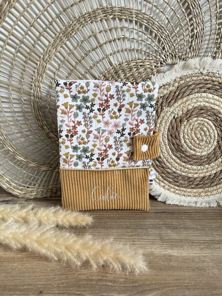 Protège carnet de santé personnalisé - Petites fleurs 💐