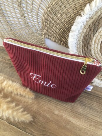 Trousse Personnalisée en Velours Côtelé Rouge Bordeaux