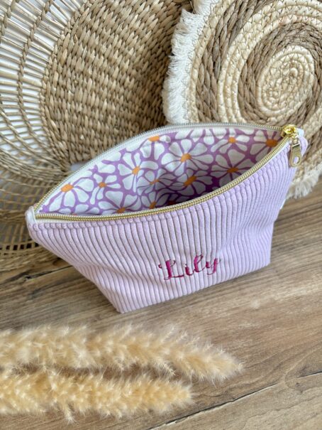Trousse Personnalisée en Velours Côtelé Mauve – Image 3