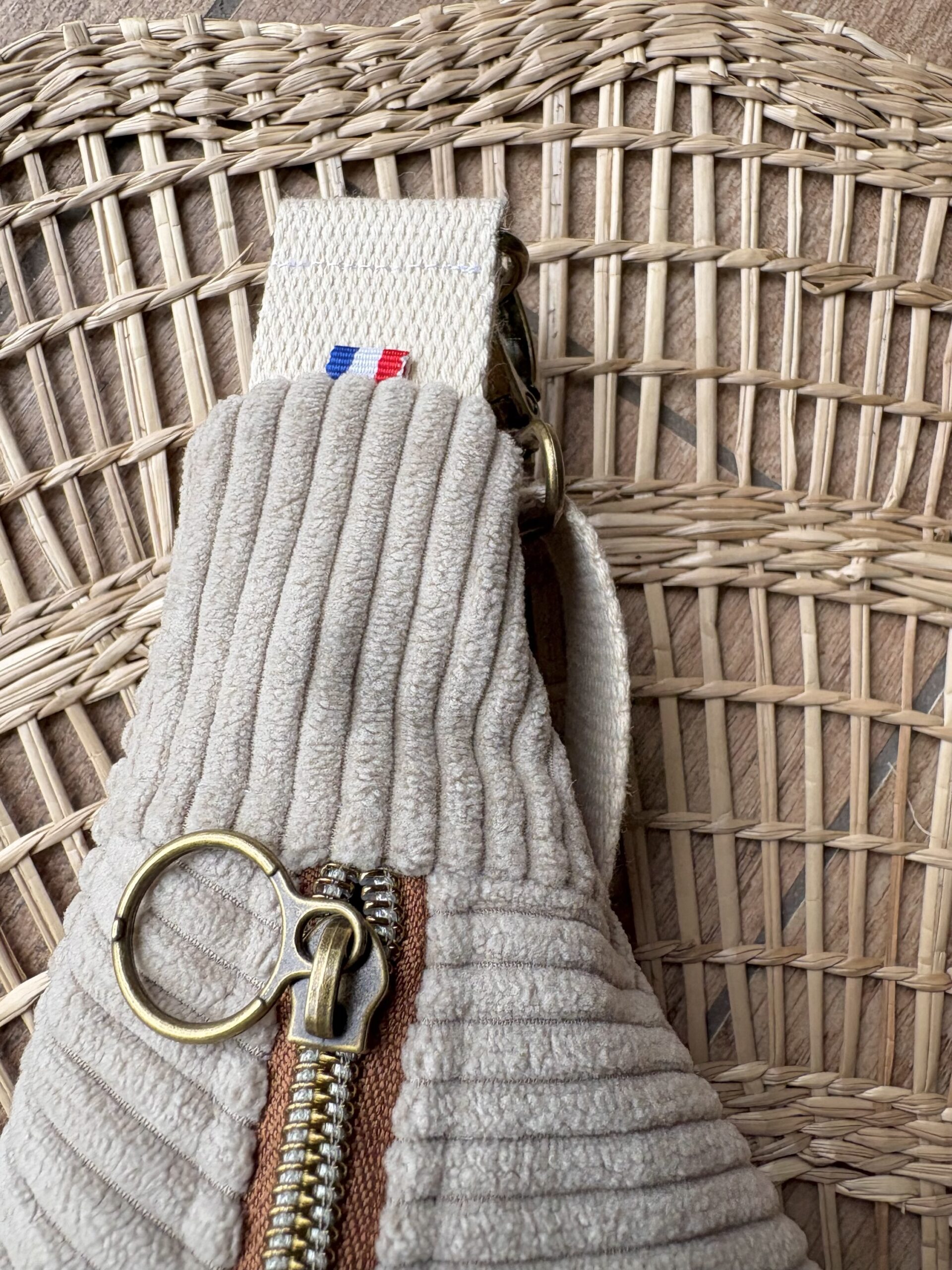 Sac Banane Velours Côtelé Taupe - Homme – Image 2