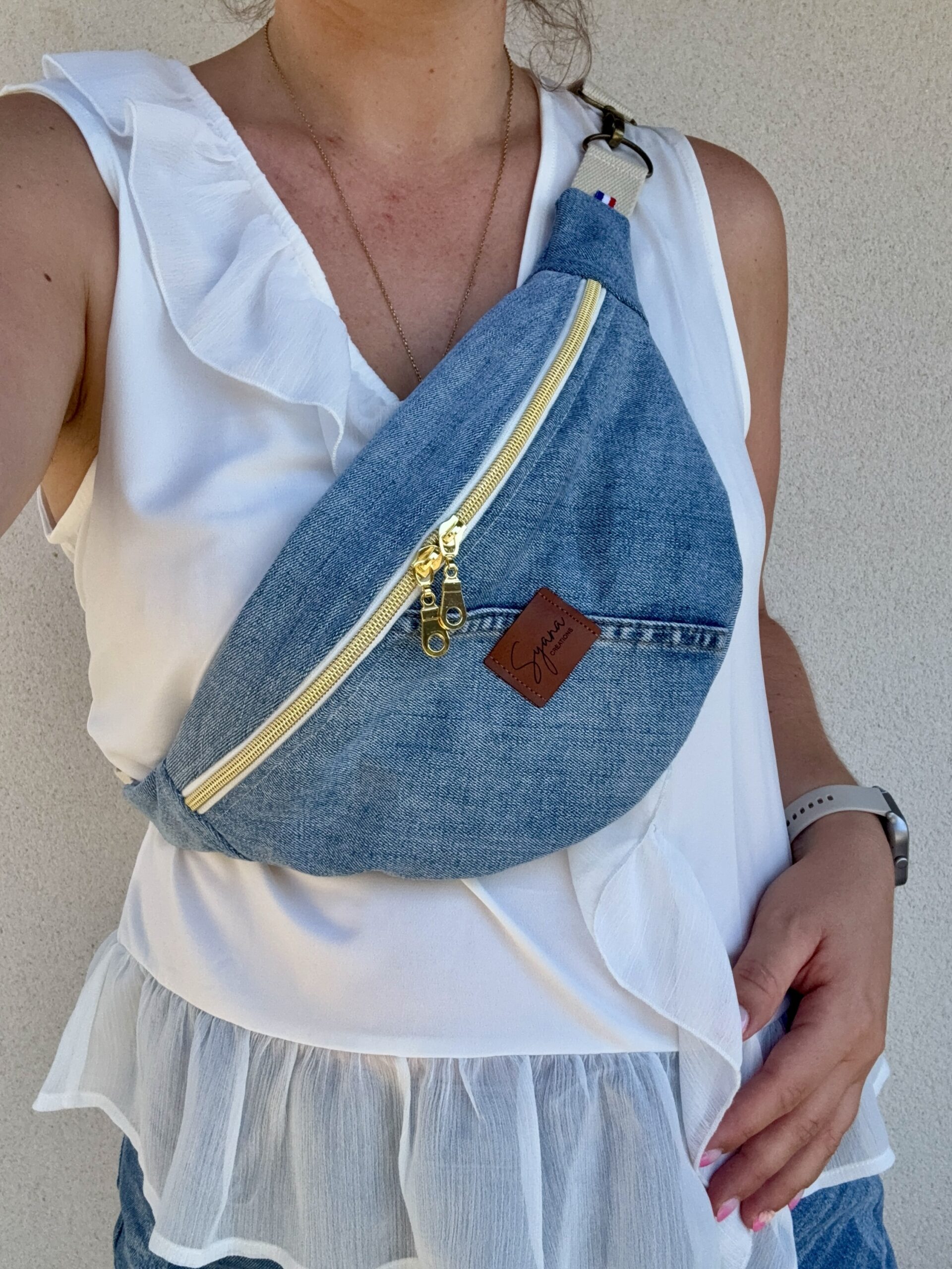 Sac Banane Upcycling en Jean Unique – Syana Créations – Image 3